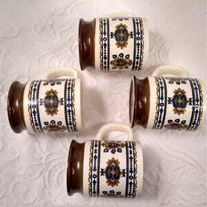Vintage footed mugs set of 4 retro speckled MCM Eastern style motif Boho READ